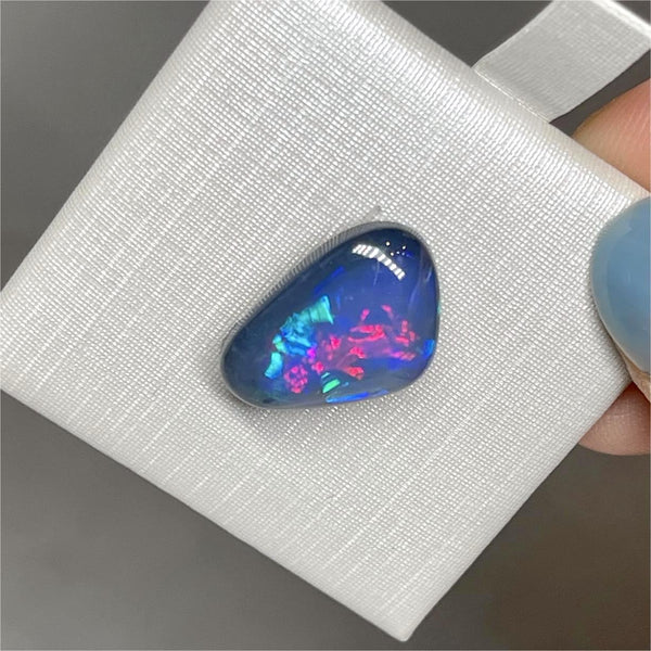 5.77ct black opal 16.4x11x5.2MM