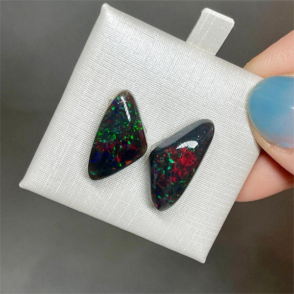 8.85ct black opal 18.9x8.9x6MM