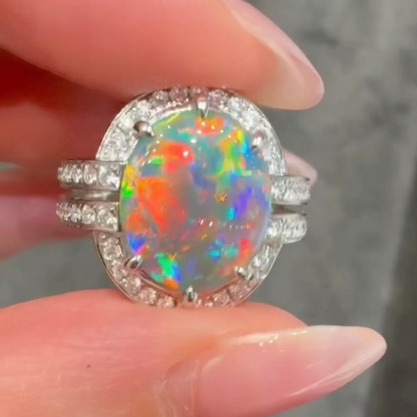 18K Rich and colorful black Opal ring